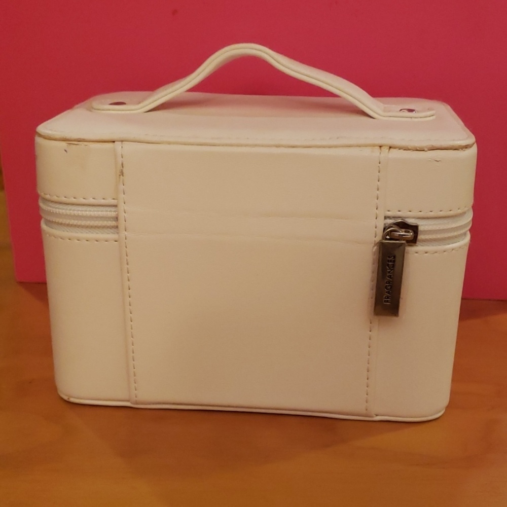 Bag - Picture 2 of 7